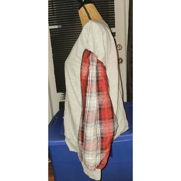 Jolie & Joy Blouse - Picture 3 of 5